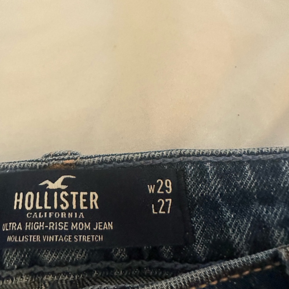Hollister jeans